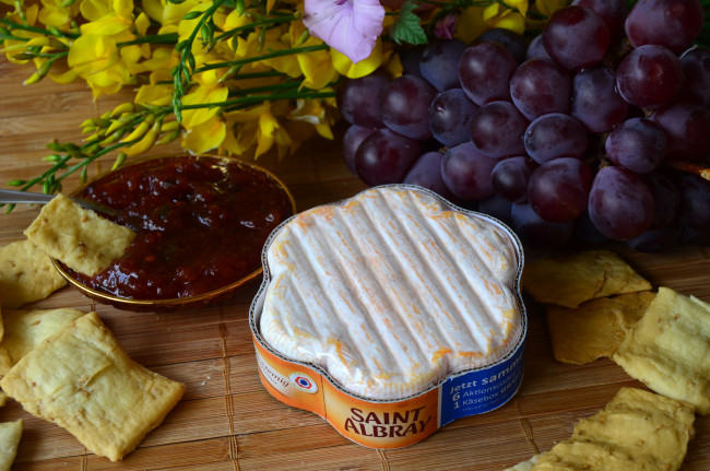 Обои картинки фото saint albray, еда, сырные изделия, сыр