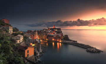 обоя vernazza, города, - пейзажи, поселок, скала, побережье