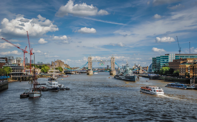 Обои картинки фото olympic tower bridge, корабли, порты ,  причалы, река, мост