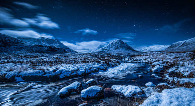 Обои картинки фото природа, горы, buachaille, etive, mor, stob, dearg, scotland, шотландия, ручей, зима