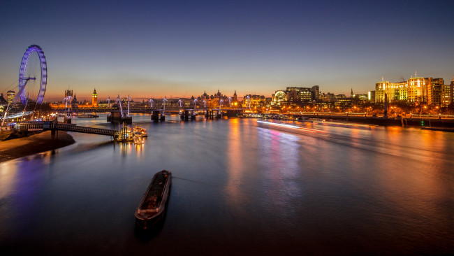 Обои картинки фото города, лондон, великобритания, город, вечер, ночь, огни, река, колесо, обозрения