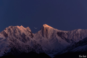 Картинка природа горы ночь месяц небо