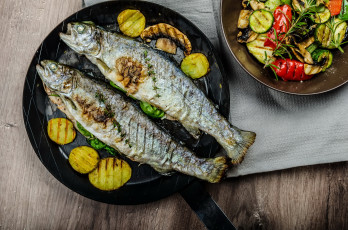 Картинка еда рыбные+блюда +с+морепродуктами овощи рыба сковорода