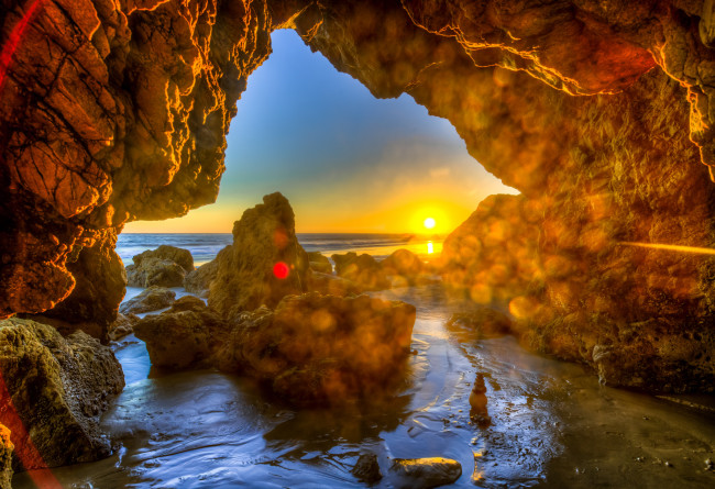 Обои картинки фото природа, восходы, закаты, океан, пляж, скалы, солнце