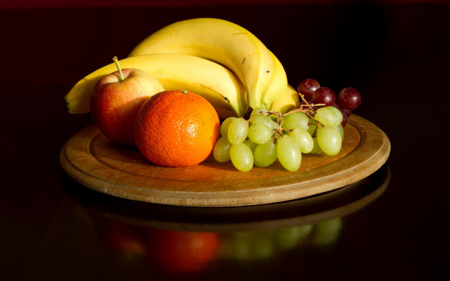 Обои картинки фото еда, фрукты, ягоды, бананы, виноград, яблоко