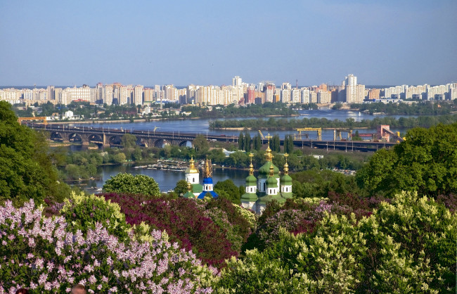 Обои картинки фото города, киев, украина, сирень, панорама, купола