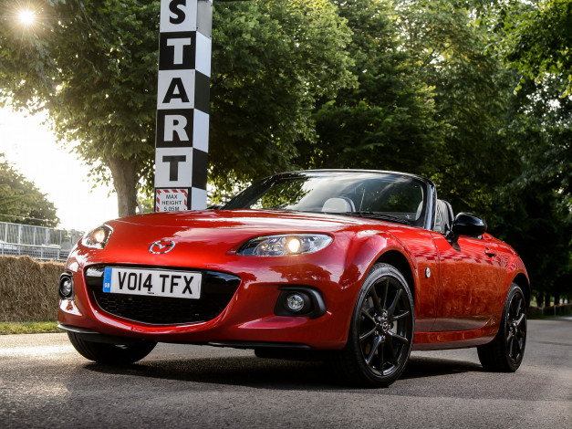 Обои картинки фото автомобили, mazda, 2014г, nc3, uk-spec, красный, 25th, anniversary, mx-5