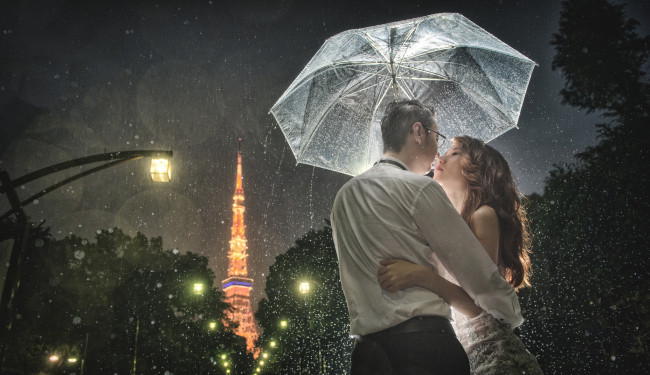 Обои картинки фото разное, мужчина женщина, зонт, невеста, жених, любовь, пара, свадьба, девушка, парень, азиаты, праздник, ночь, дождь