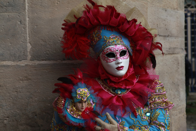 Обои картинки фото разное, маски,  карнавальные костюмы, костюм, карнавал, маска, перья