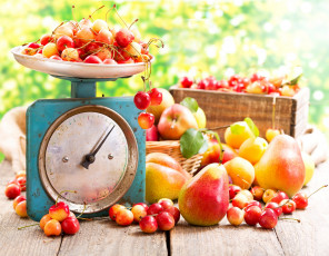 Картинка еда фрукты +ягоды листики весы ящик черешня абрикос груши