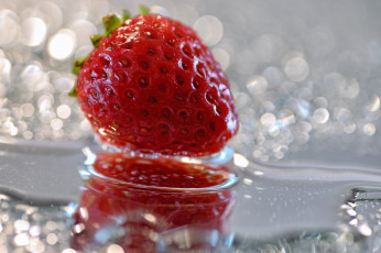 Картинка еда клубника +земляника блеск капли макро ягодка