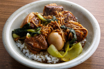 Картинка еда вторые+блюда рис мясо грибы приправа