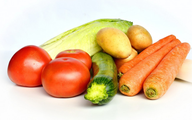 Обои картинки фото еда, овощи, помидоры, морковка, салат, кабачок, томаты