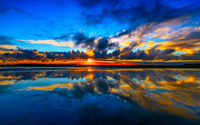 Обои картинки фото природа, восходы, закаты, манакау, облака, пролив, кука, закат, manakau, cook, strait, kuku, beach, море, new, zealand, новая, зеландия, отражение