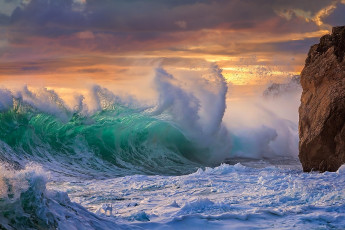 Картинка природа побережье океан волны брызги небо