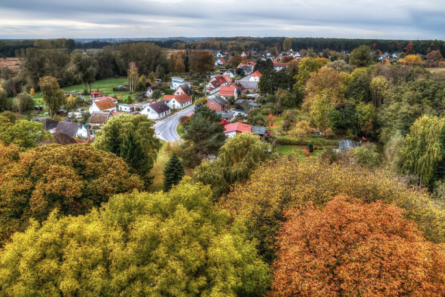Обои картинки фото германия, города, - панорамы, деревья, дома, дорога