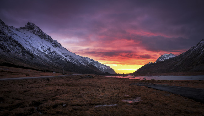 Обои картинки фото природа, восходы, закаты, долина, рассвет, утро, дорога, горы, норвегия