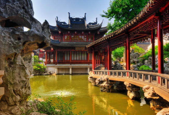 Обои картинки фото парк, юйян, шанхай, китай, города, дворцы, замки, крепости, пруд, пагода, колонны, красный, мостик
