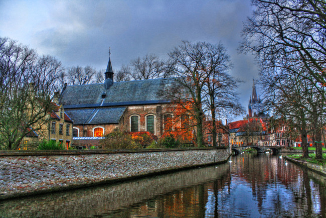 Обои картинки фото города, брюгге, бельгия, канал, вода, здания, деревья