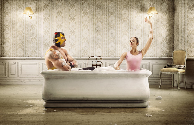 Обои картинки фото юмор, приколы, балерина, мужик, маска, ванна