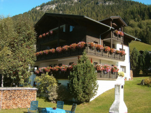 Картинка австрия тироль города здания дома цветы пейзаж горы