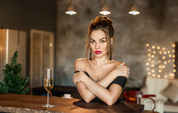 Картинка девушки -+блондинки +светловолосые девушка модель светловолосая красотка поза флирт взгляд макияж сексуальная стойка бар ресторан бокал шампанское