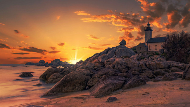 Обои картинки фото lighthouse of pontusval, brittany, france, природа, маяки, lighthouse, of, pontusval