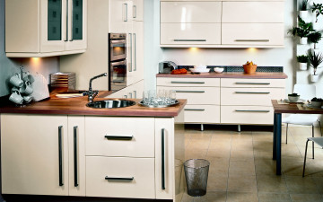 Картинка интерьер кухня мебель стол шкаф печь
