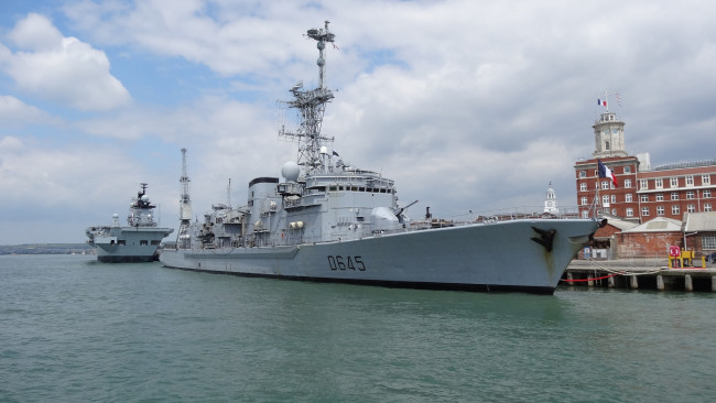 Обои картинки фото french ship la motte-picquet , d645, корабли, крейсеры,  линкоры,  эсминцы, боевой, флот