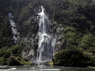 Картинка природа водопады водопад fiordland камни новая зеландия скала