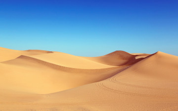 Картинка природа пустыни небо следы барханы песок