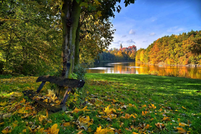Обои картинки фото города, - пейзажи, река, замок, листья, осень