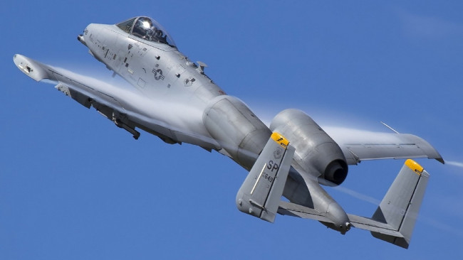 Обои картинки фото a-10 thunderbolt ii, авиация, боевые самолёты, штурмовик
