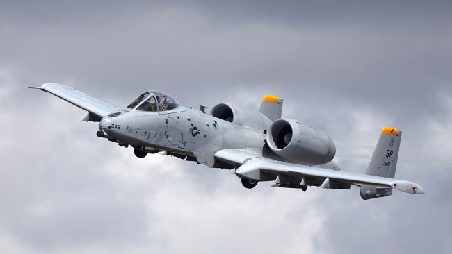 Обои картинки фото a-10 thunderbolt ii, авиация, боевые самолёты, штурмовик