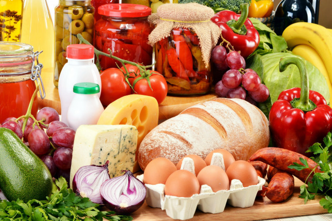 Обои картинки фото еда, разное, сыр, яйца, продукты, перец, виноград