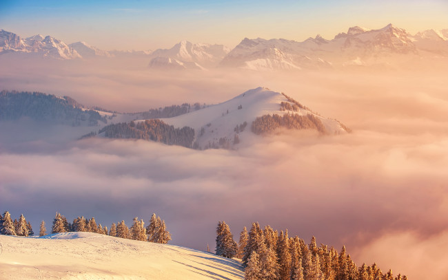 Обои картинки фото rigi mountain range,  switzerland, природа, горы, гора, риги, switzerland, alps, rigi, швейцария, хребет, облака, альпы