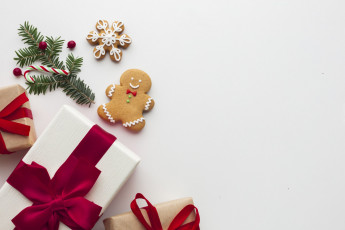 Картинка праздничные подарки+и+коробочки ленты подарки пряники банты