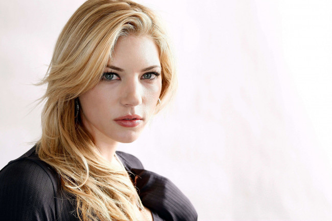 Обои картинки фото katheryn winnick, девушки, katheryn, winnick, актриса, канада, девушка, модель, блондинка, красотка, красавица, флирт, стройная, фигура, сексуальная, секси, поза, взгляд, макияж