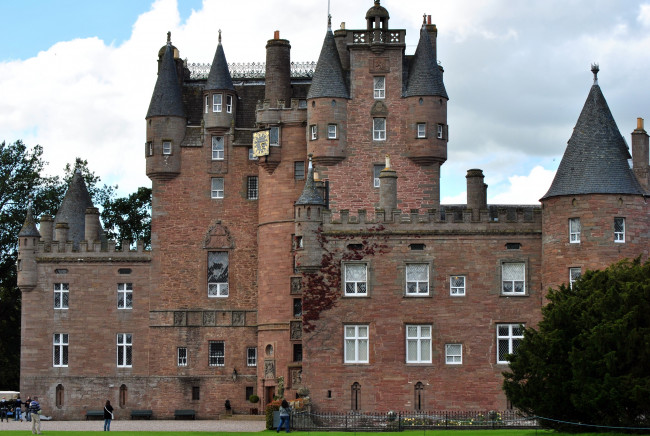 Обои картинки фото castle, glamis, scotland, города, дворцы, замки, крепости, башни, башенки