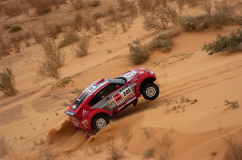 Картинка спорт авторалли песок машина ралли гонка rally mitsubishi dakar