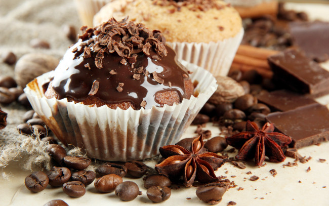 Обои картинки фото еда, пирожные,  кексы,  печенье, глазурь, шоколадная, кексы, капкейки, зерна, кофейные, бадьян
