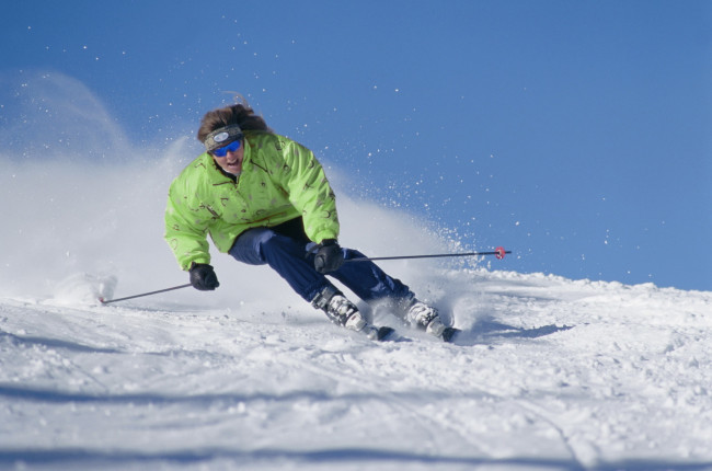 Обои картинки фото спорт, лыжный спорт, крутой, спорсменка, лыжница, зима, снег, спуск