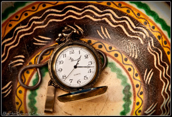 Картинка разное Часы часовые механизмы тарелка карманные часы
