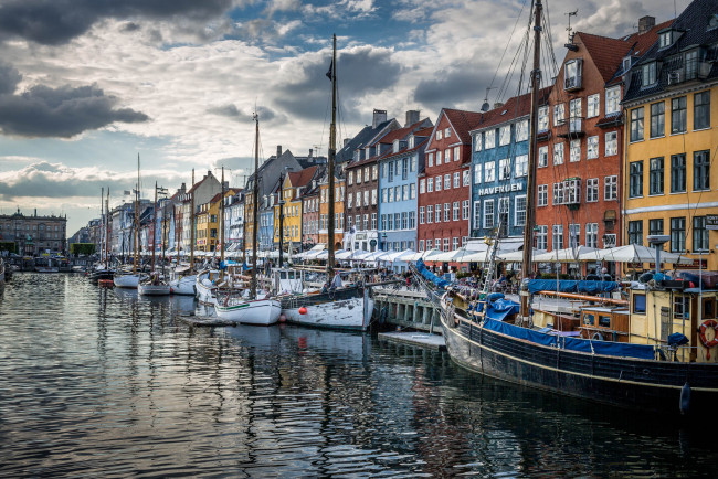 Обои картинки фото nyhavn copehagen denmark, корабли, порты ,  причалы, канал, пристань, суда