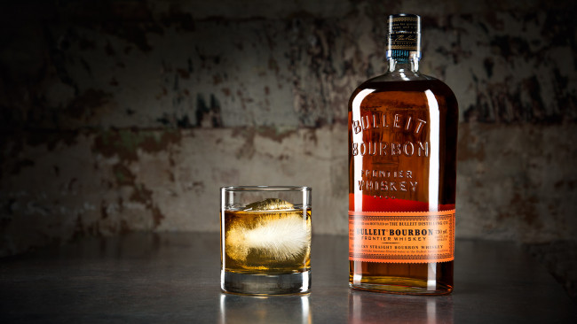 Обои картинки фото bulleit bourbon, бренды, бренды напитков , разное, бурбон, виски