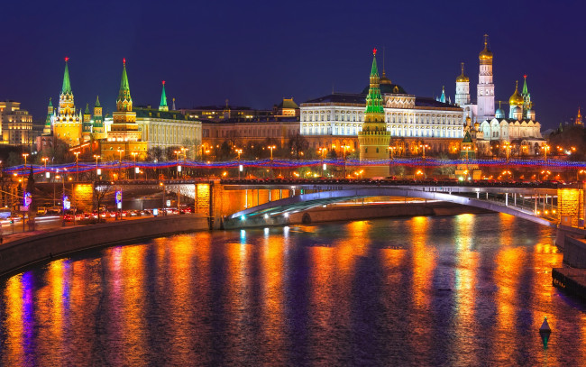 Обои картинки фото города, москва , россия, moscow, russia, kremlin, city, москва, кремль, ночь, огни, река, отражение