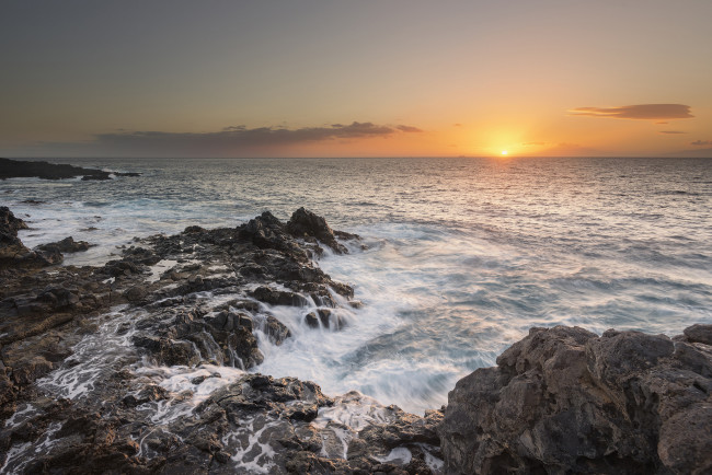 Обои картинки фото природа, восходы, закаты, океан, скала, горизонт, заря