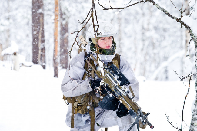Обои картинки фото оружие, армия, спецназ, солдат, снег, norwegian, army