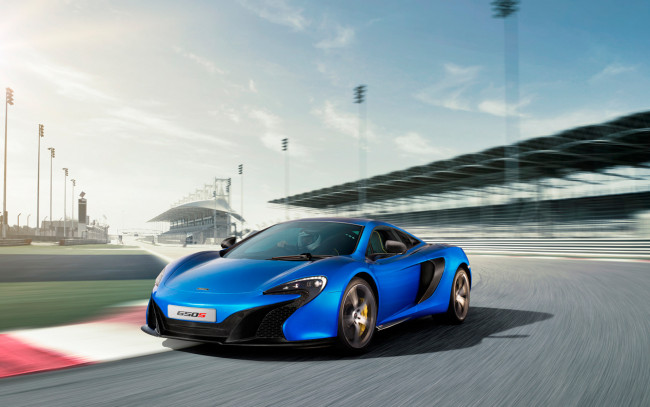 Обои картинки фото автомобили, mclaren, макларен, 650s, coupe, 2015, синий, скорость, трасса, поворот