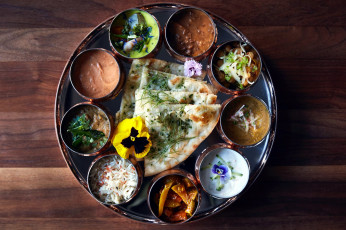 Картинка еда салаты +закуски лепешки соусы закуски индийская кухня